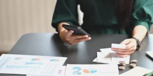 L’essor des smartphones phares à petit budget